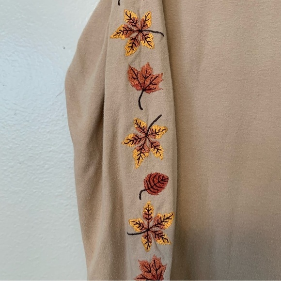 Mountain Lake Fall Leaves Top - Picture 3 of 6